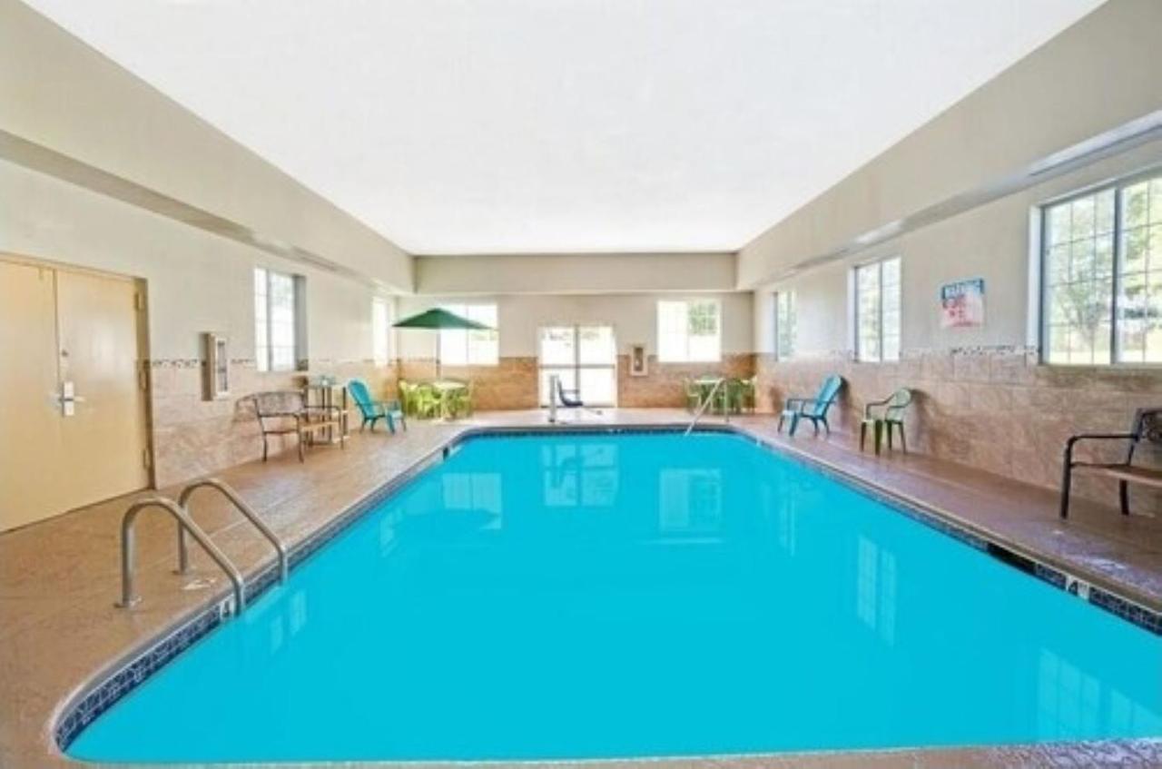 Microtel Inn & Suites By Wyndham Detroit Roseville Eksteriør bilde