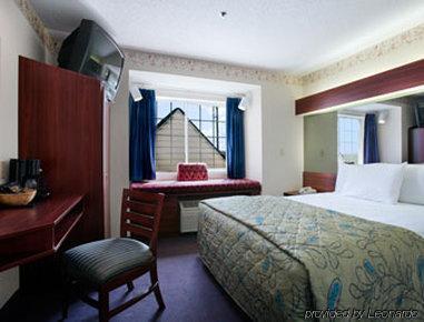 Microtel Inn & Suites By Wyndham Detroit Roseville Rom bilde