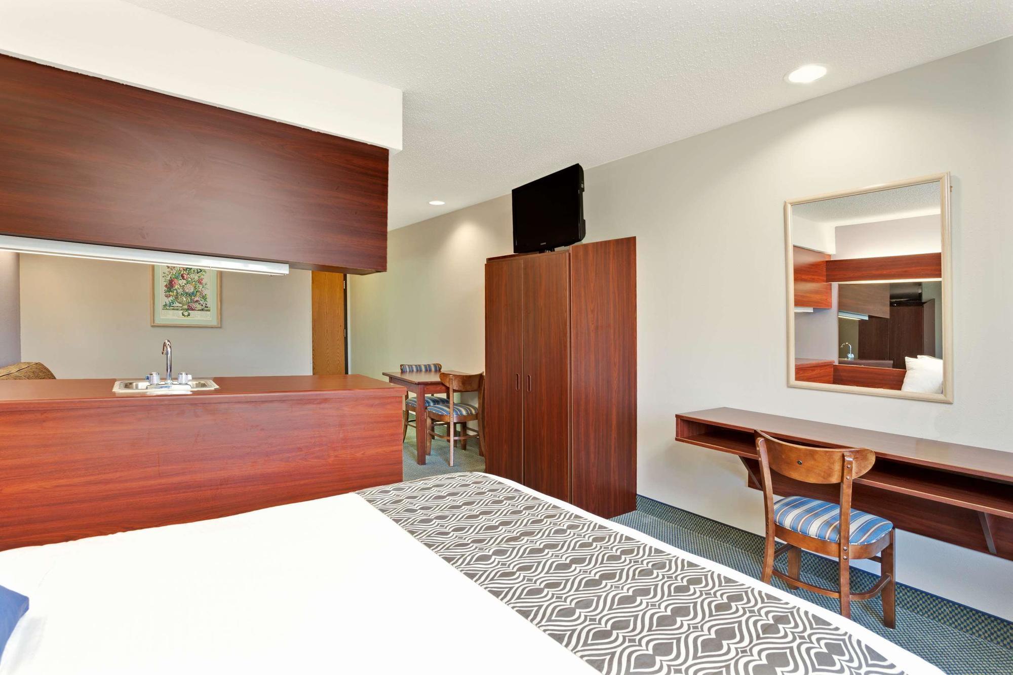 Microtel Inn & Suites By Wyndham Detroit Roseville Eksteriør bilde