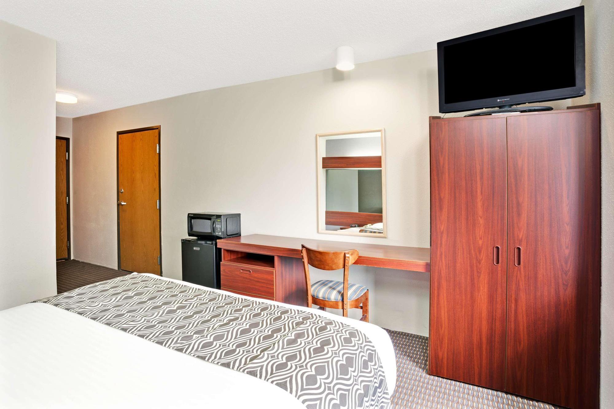 Microtel Inn & Suites By Wyndham Detroit Roseville Eksteriør bilde